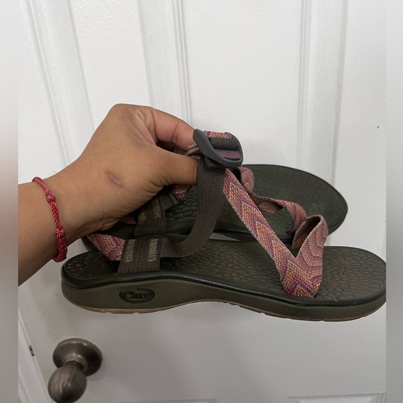 Womens chacos, pink size 6 - Picture 2 of 5